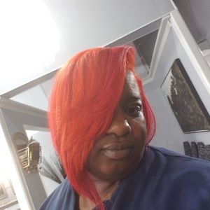 Meet your Posher, Amira